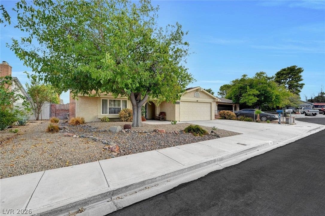 5817 Mary Way photo 5