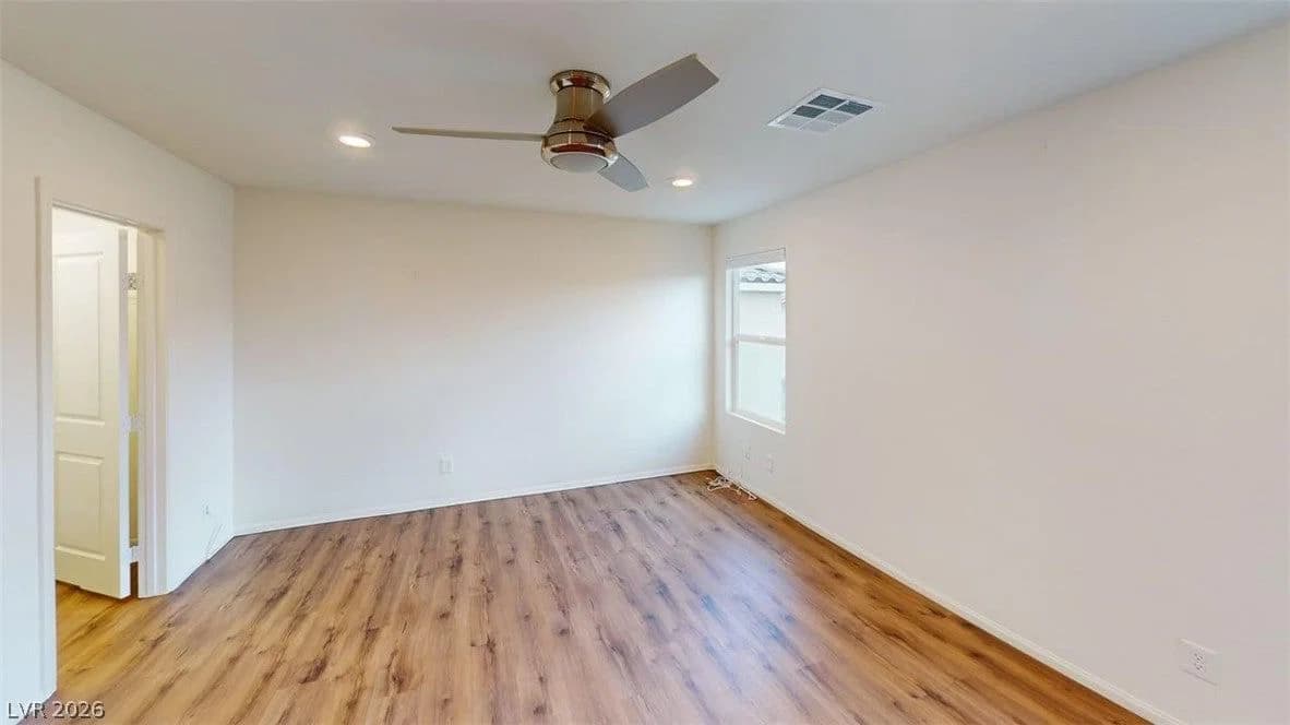 9769 Cluny Avenue photo 4
