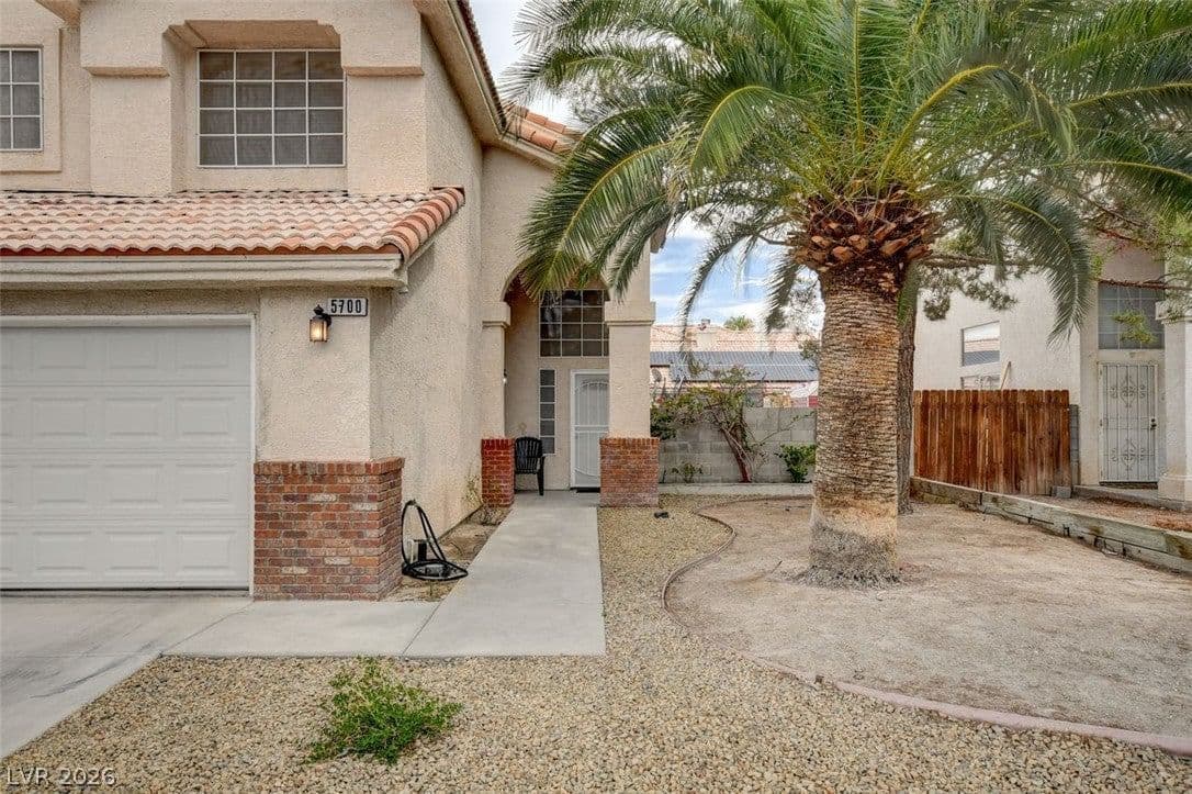 5700 Royal Castle Lane photo 4