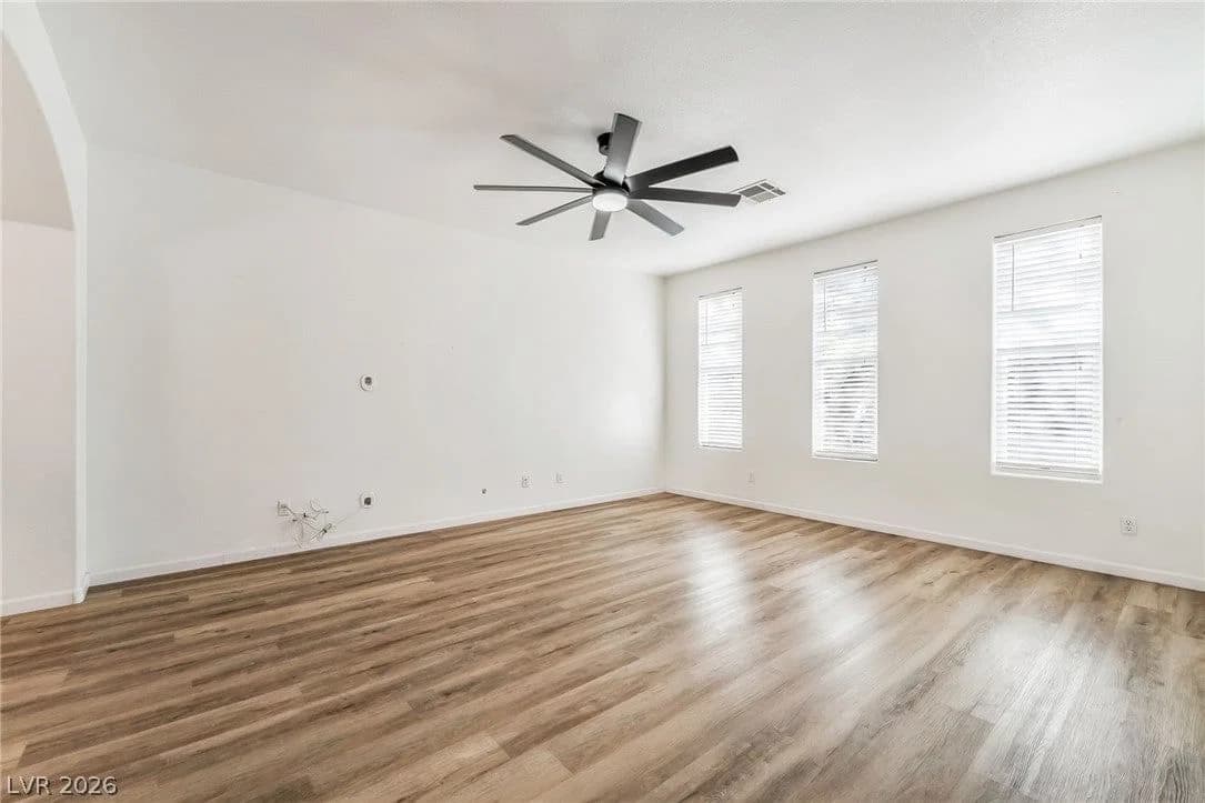10165 Tait Street photo 3