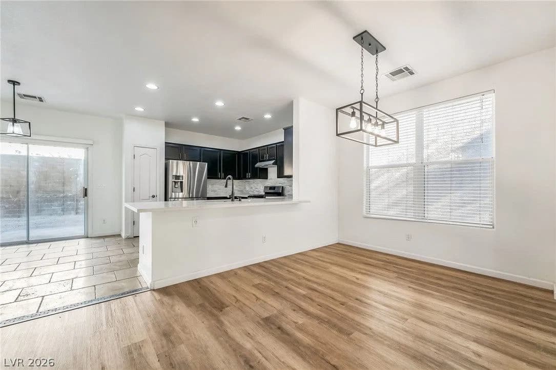 10165 Tait Street photo 4