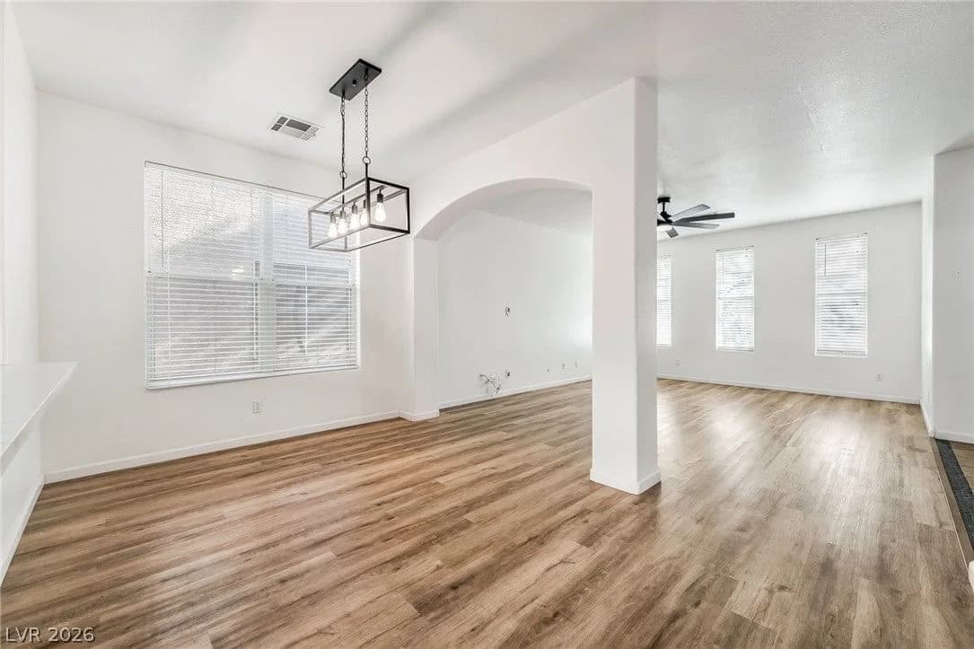 10165 Tait Street photo 5