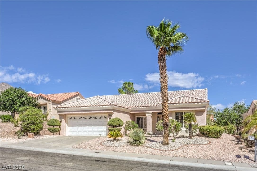 10700 Grand Cypress Avenue photo 3