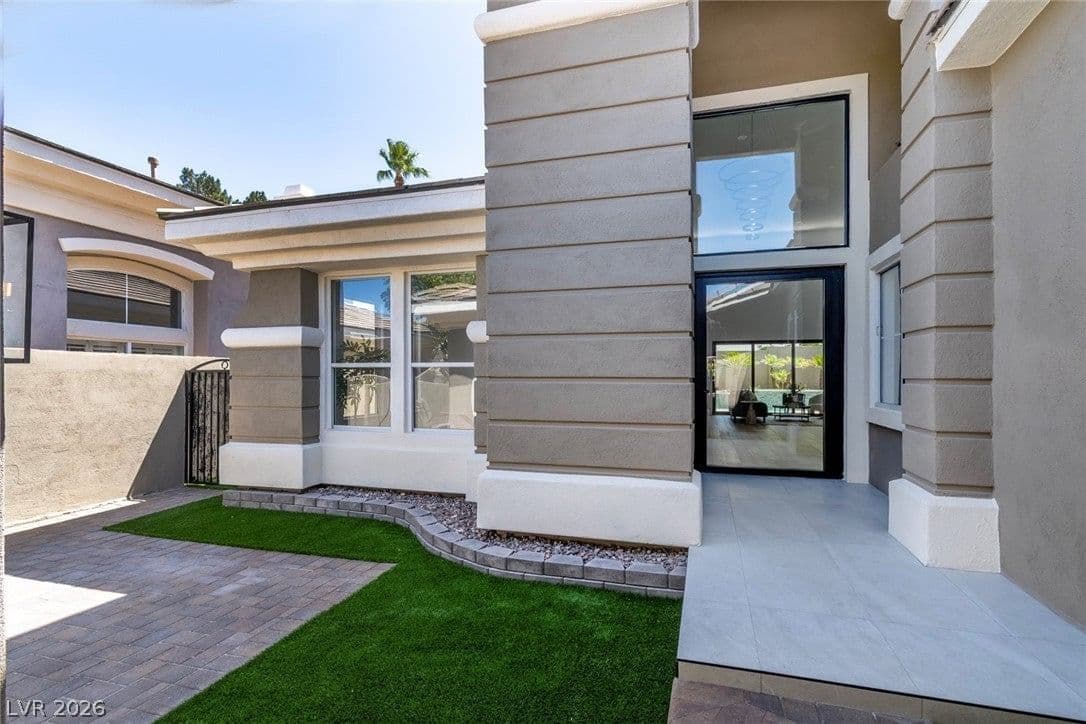 420 Pinnacle Heights Lane photo 3