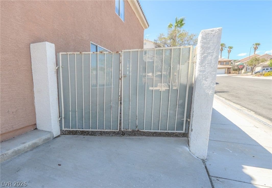 3333 Twin Bridges Court photo 4