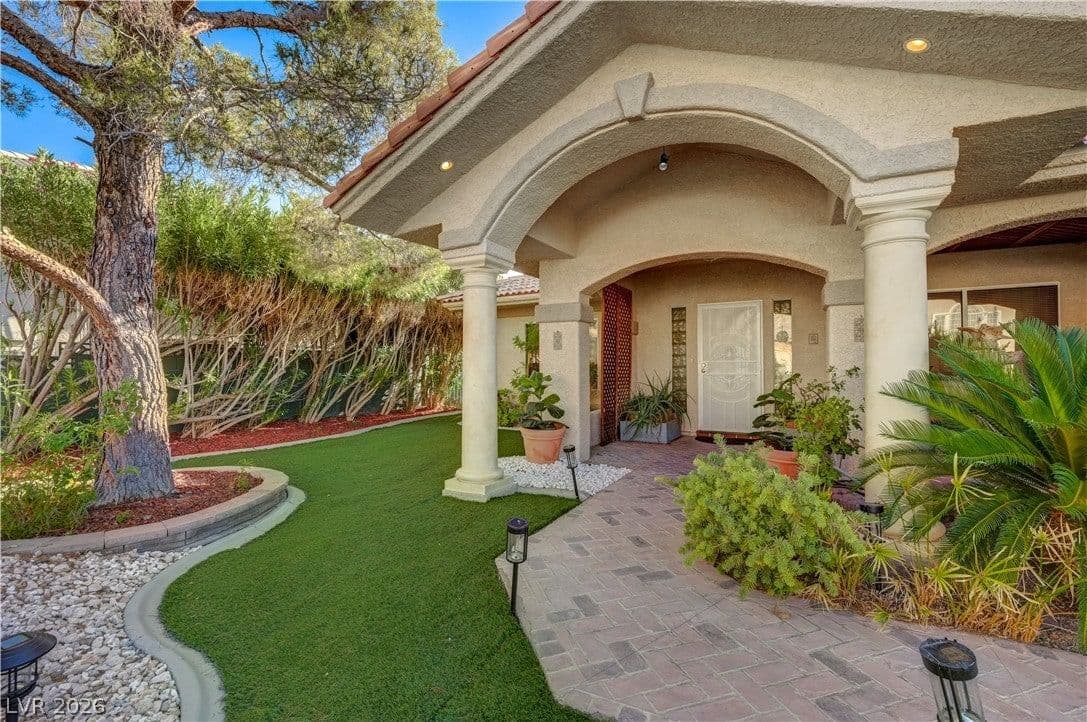 1941 Napoleon Drive photo 5