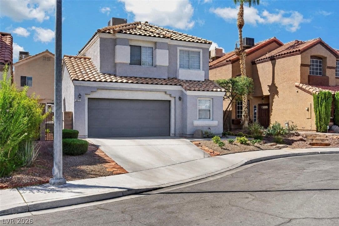 6673 Coral Falls Circle photo 2