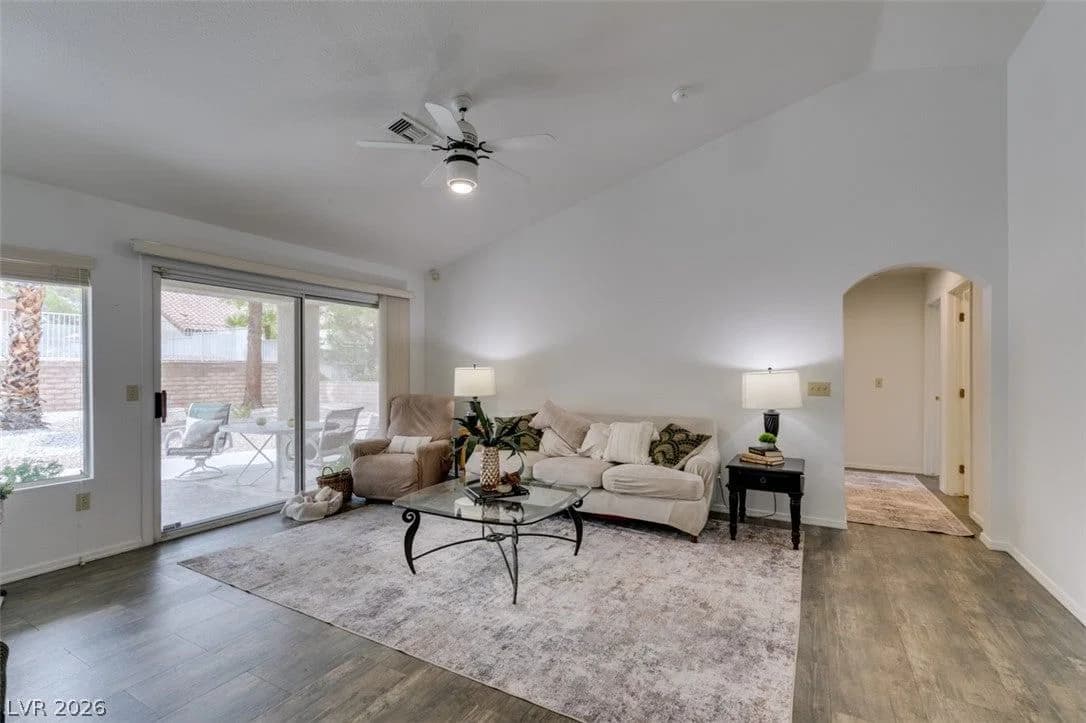 2817 Lotus Hill Drive photo 2
