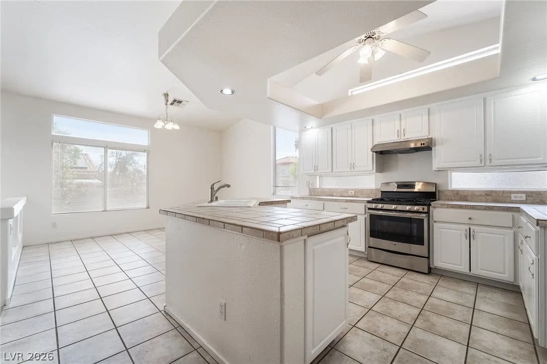 9882 Silver Chimes Court photo 5