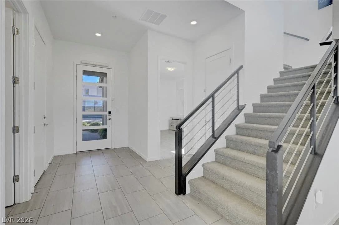 699 Glowing Horizon Street photo 3