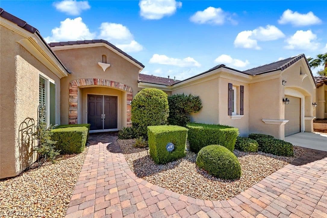 2204 Canyonville Drive photo 3