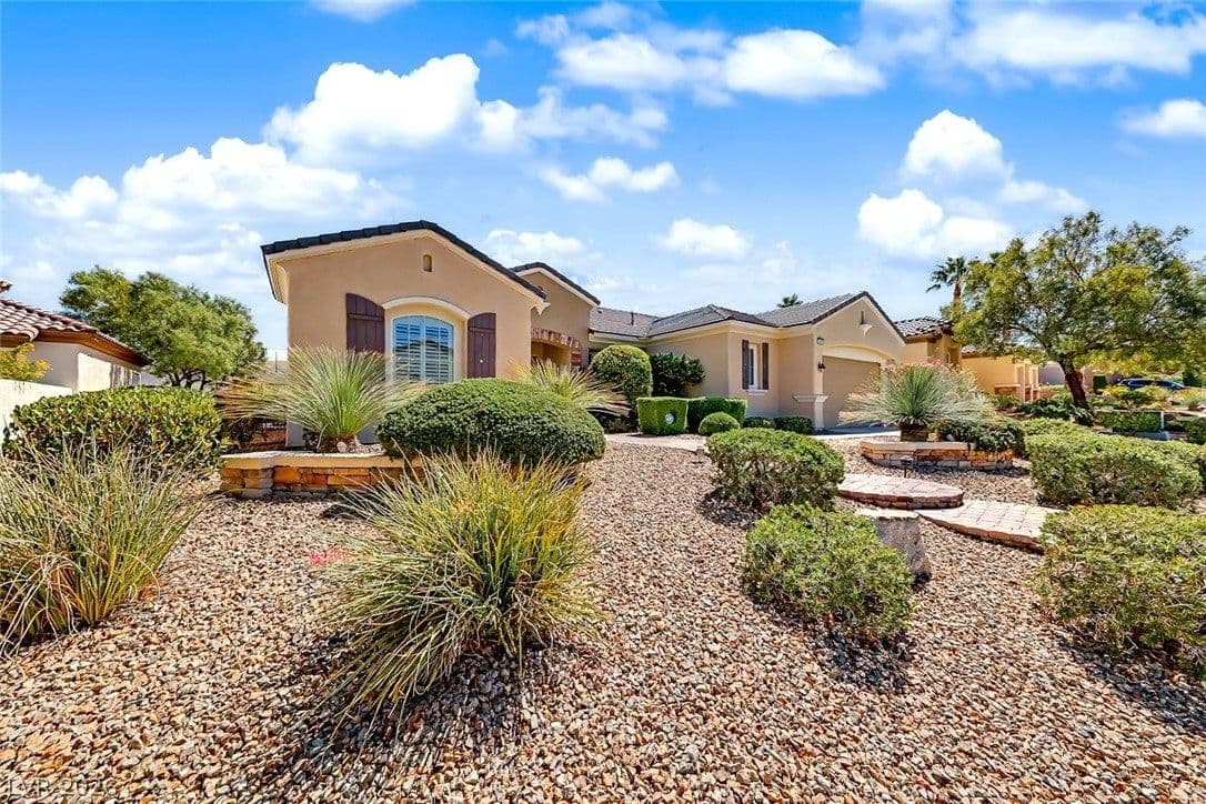 2204 Canyonville Drive photo 2