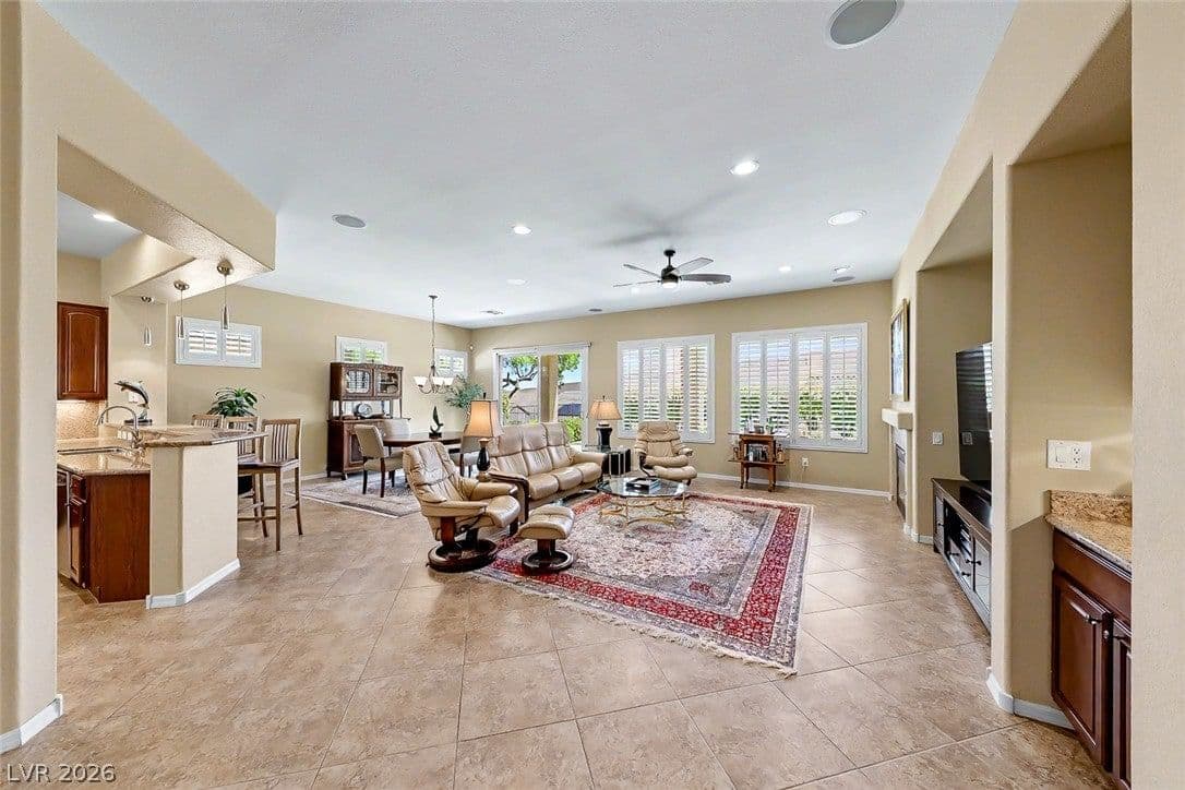 2204 Canyonville Drive photo 4