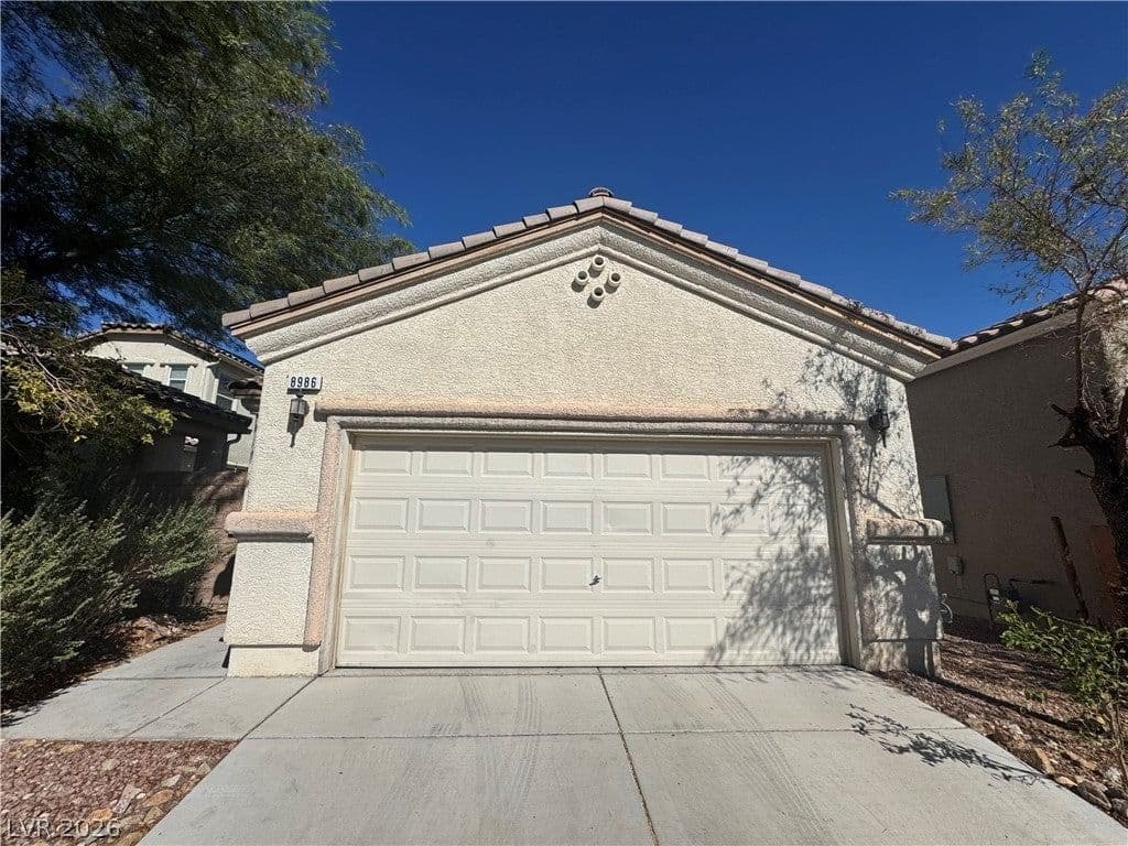8986 Ellenbrook Street