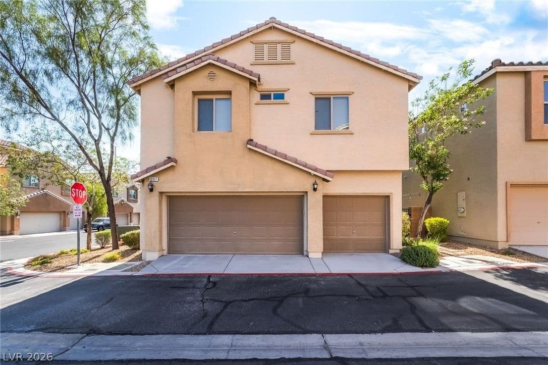 10917 Mount Pendleton Street photo 2