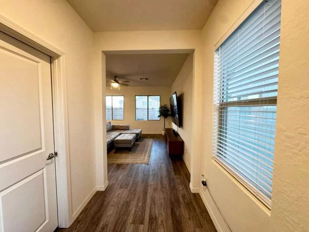 1647 Sandia Rock Avenue photo 4