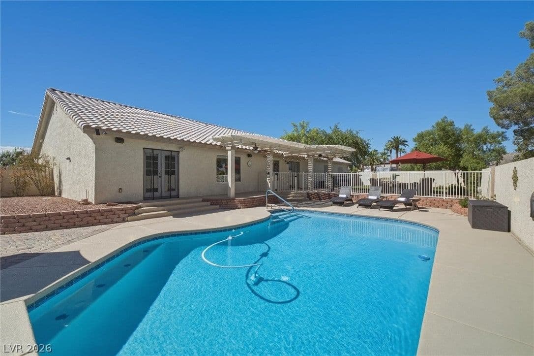 8850 Tenaya Way photo 5