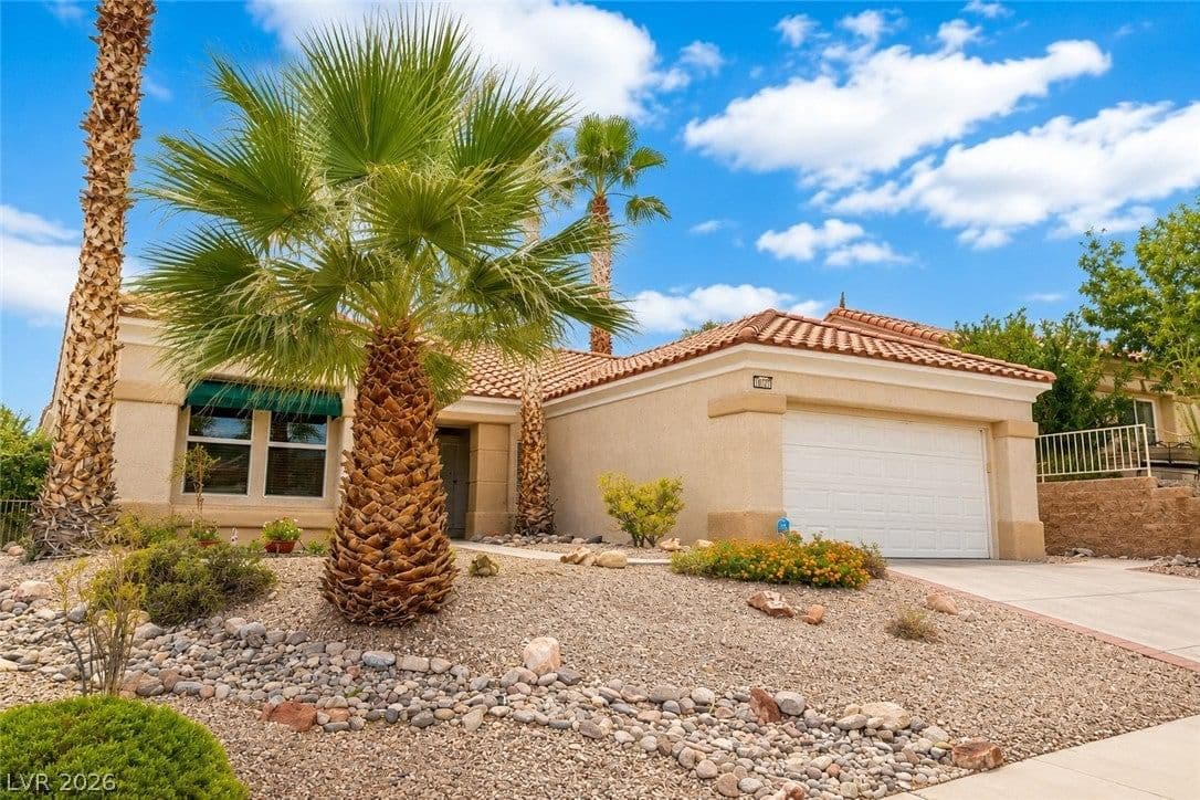 10721 Grand Cypress Avenue photo 2