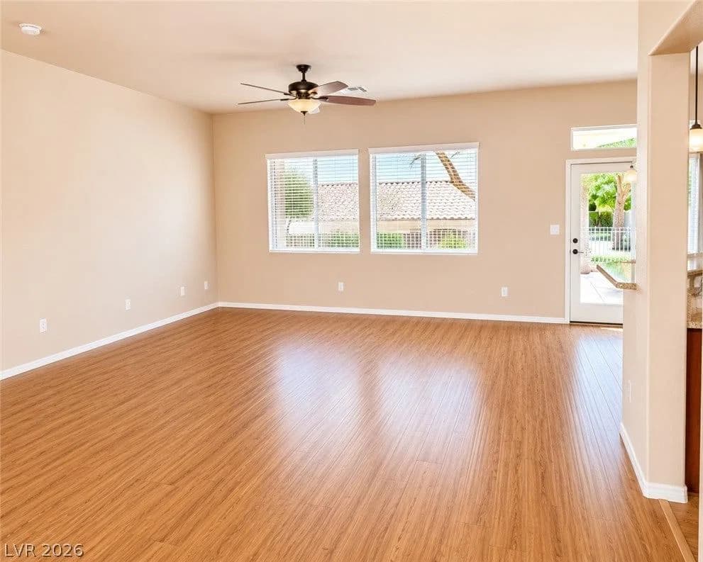 10721 Grand Cypress Avenue photo 5