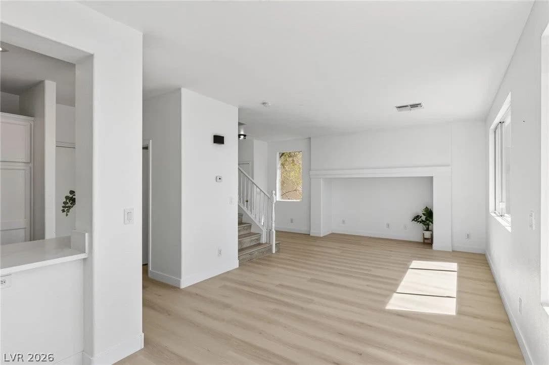 9511 Spring Blush Avenue photo 5