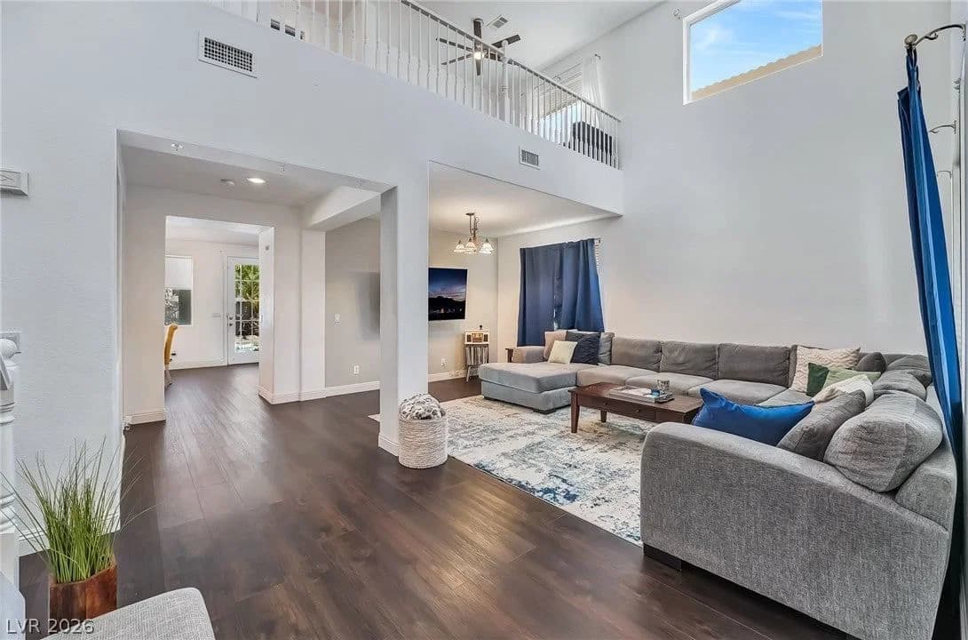 7572 Catalina Harbor Street photo 3
