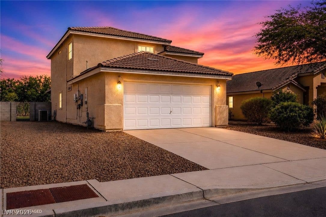 2514 Country Orchard Street photo 2