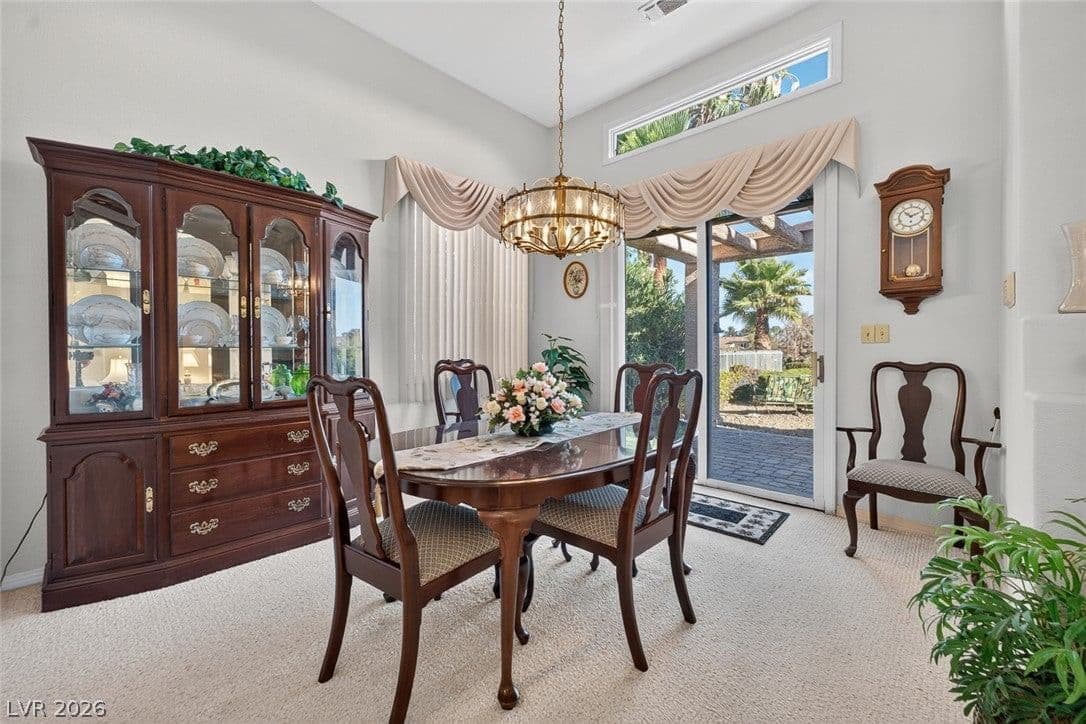 8157 Round Hills Circle photo 4