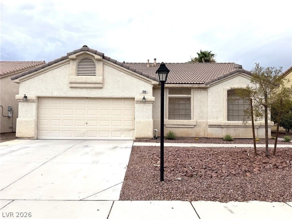 7545 Coral River Drive photo 4