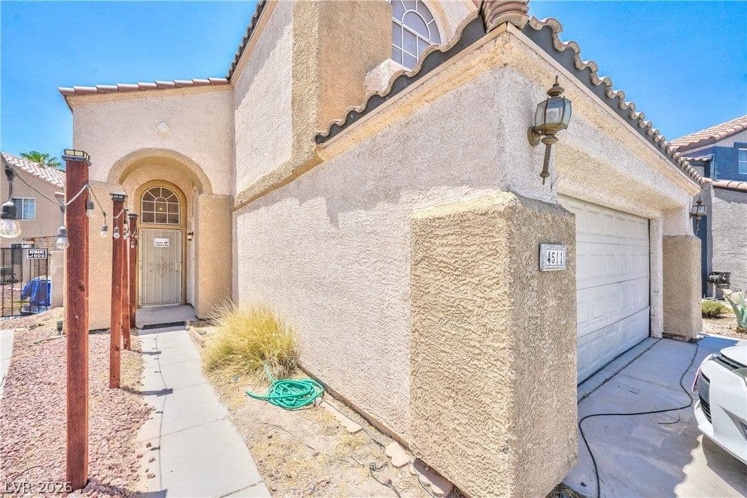 4511 Calico Cliff Court photo 3