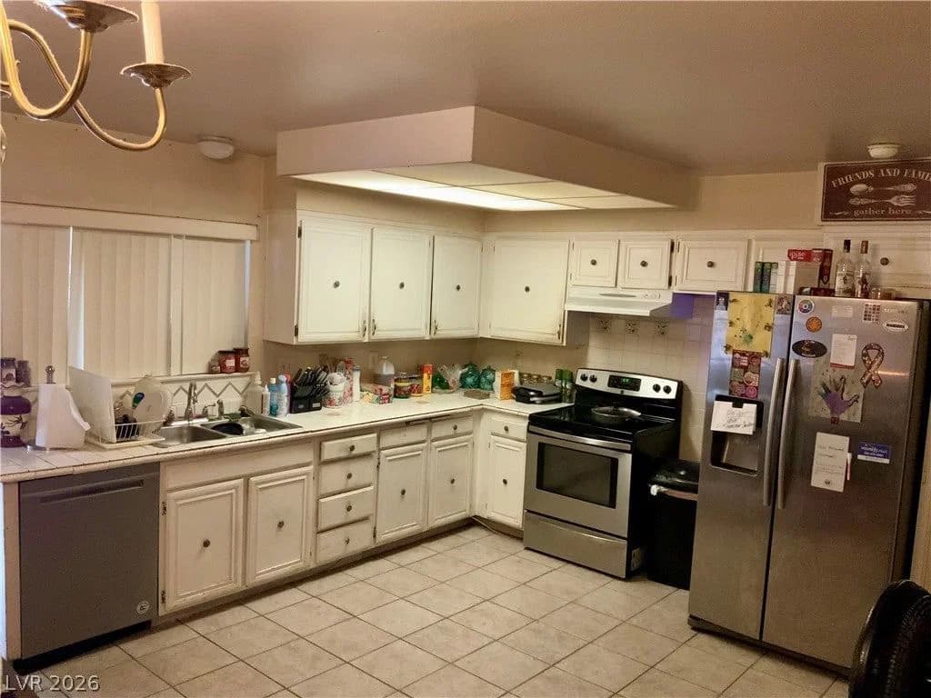 3533 Moraga Drive photo 4