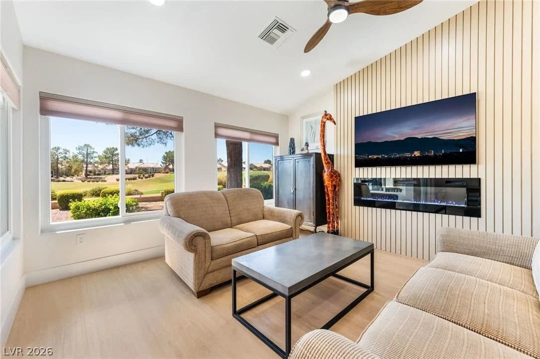 9369 Villa Ridge Drive photo 3