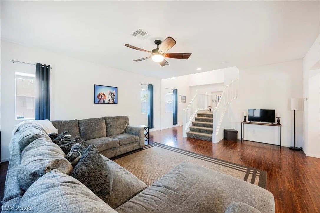 5611 Belgrano Vista Drive photo 4
