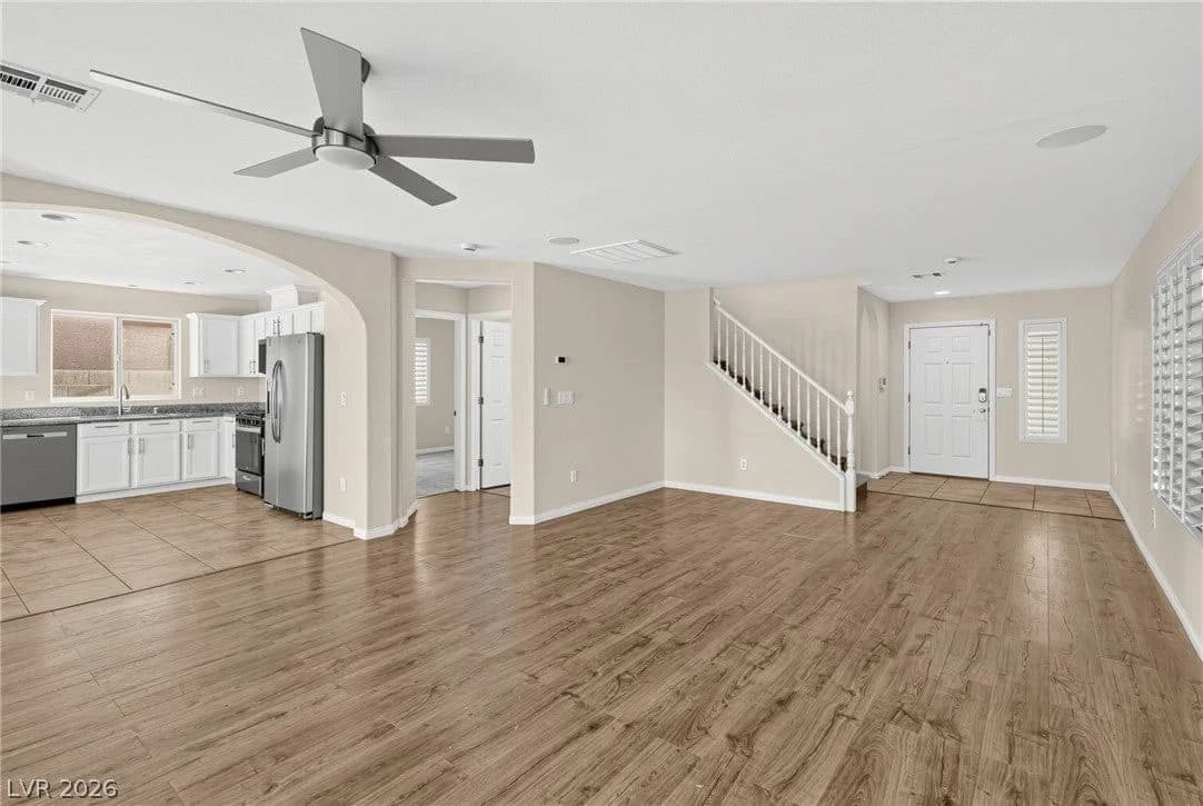 9060 Cedar Door Avenue photo 4
