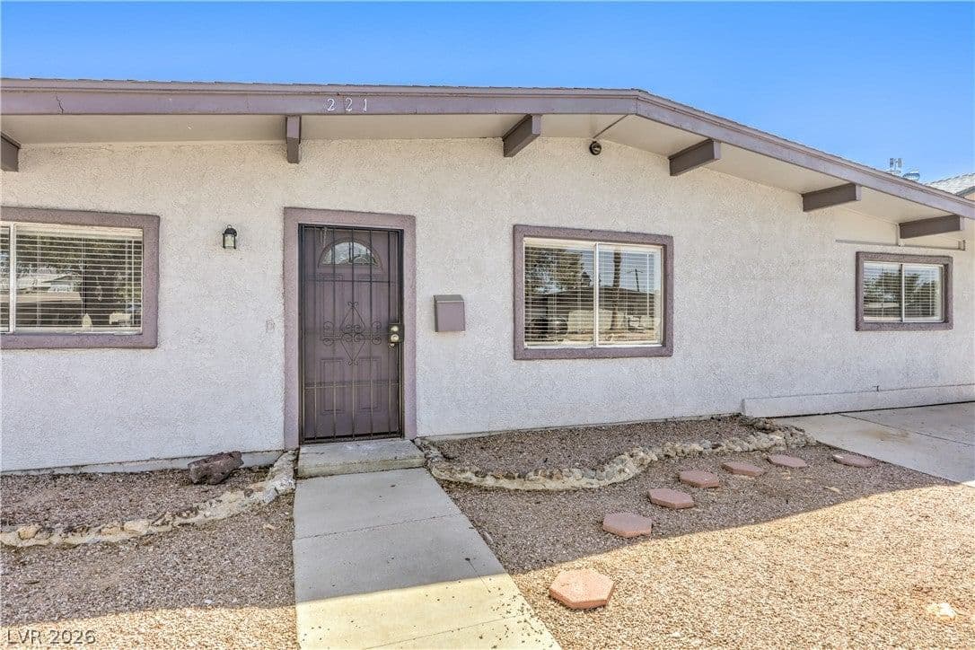 221 Milinane Drive photo 3