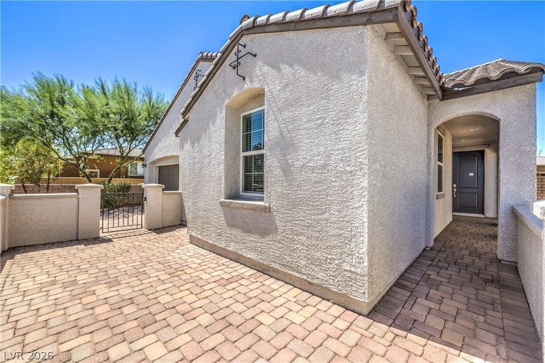 605 Cadence Vista Drive photo 4