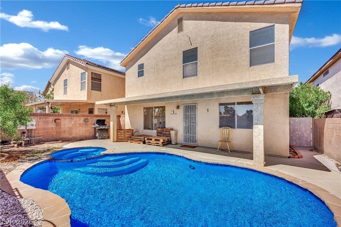 5041 Dancing Lights Avenue photo 2