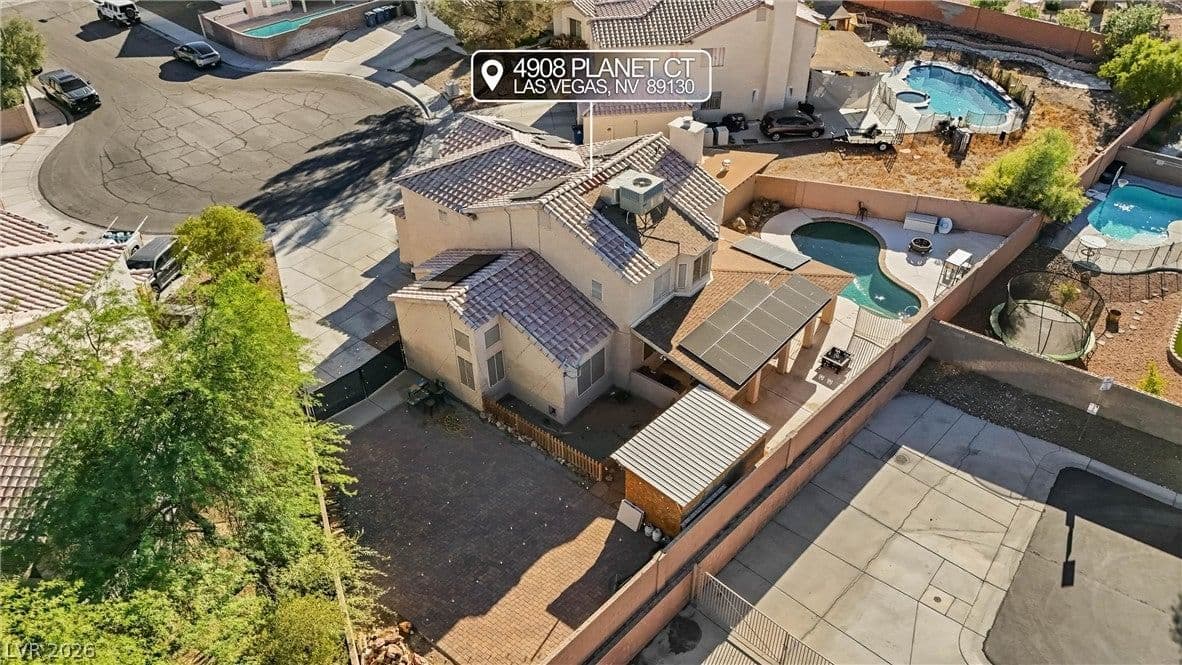 4908 Planet Court photo 5