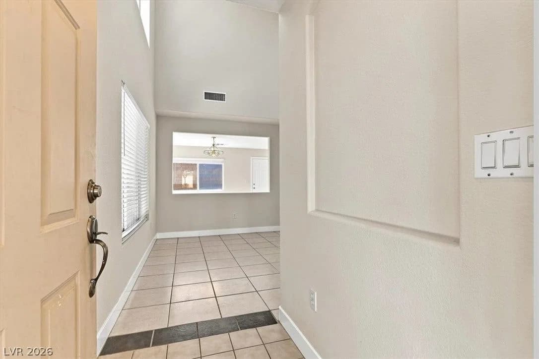 11037 Meadow Leaf Avenue photo 4