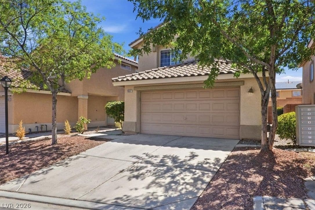 11037 Meadow Leaf Avenue photo 2