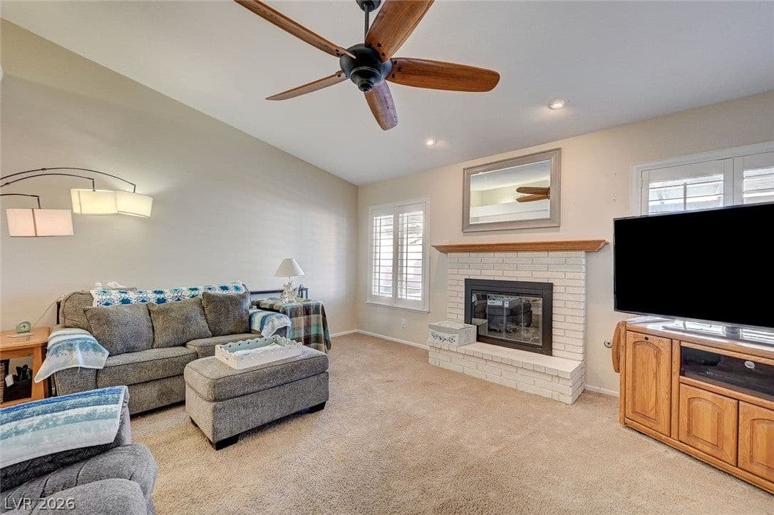 649 Paloma Drive photo 3