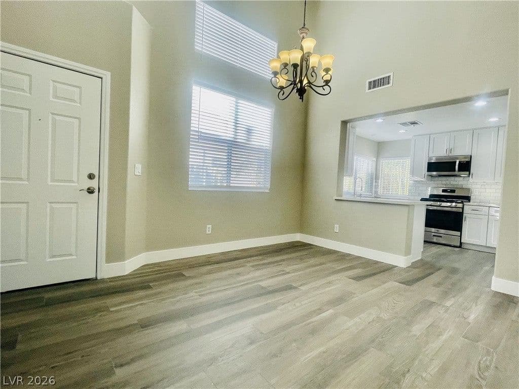 9224 Canalino Drive photo 3