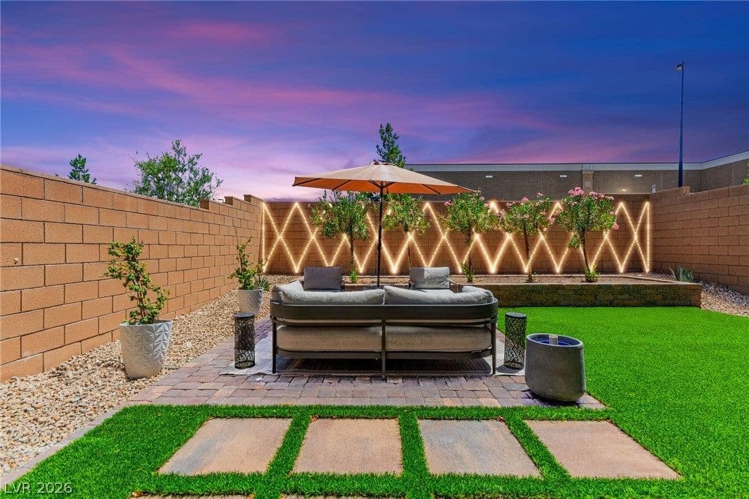 9743 Mojave Mountain Street photo 2