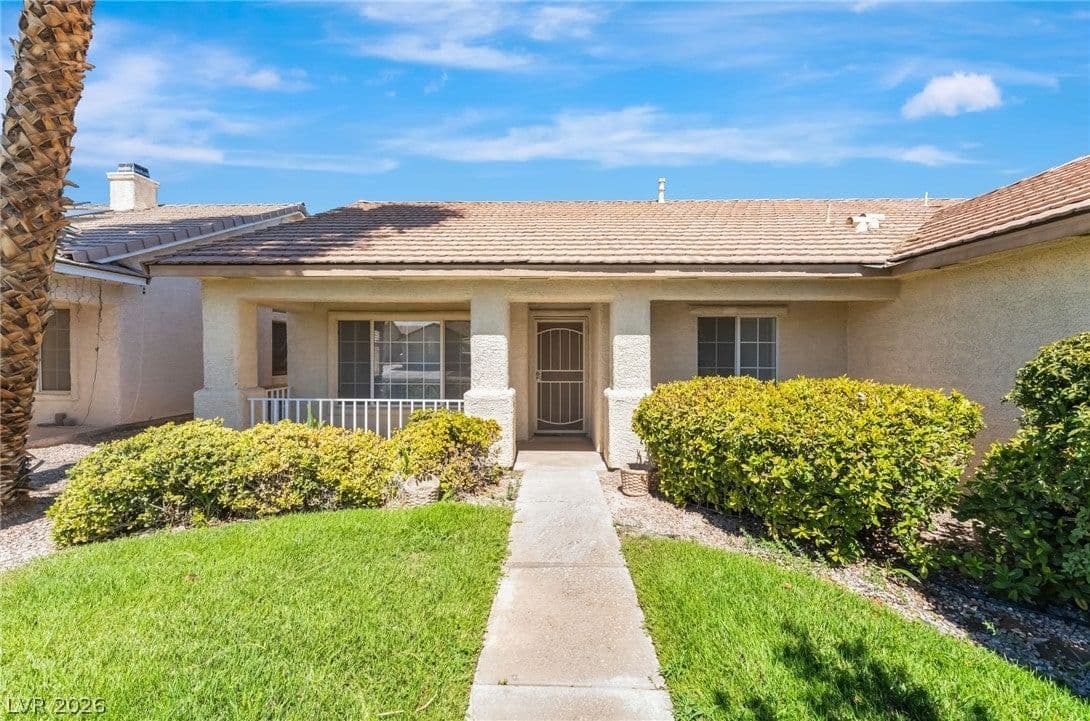 5308 Clouds Rest Avenue photo 4