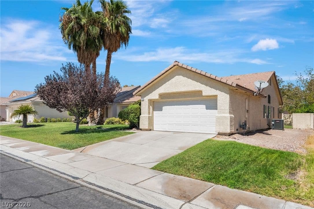 5308 Clouds Rest Avenue photo 3