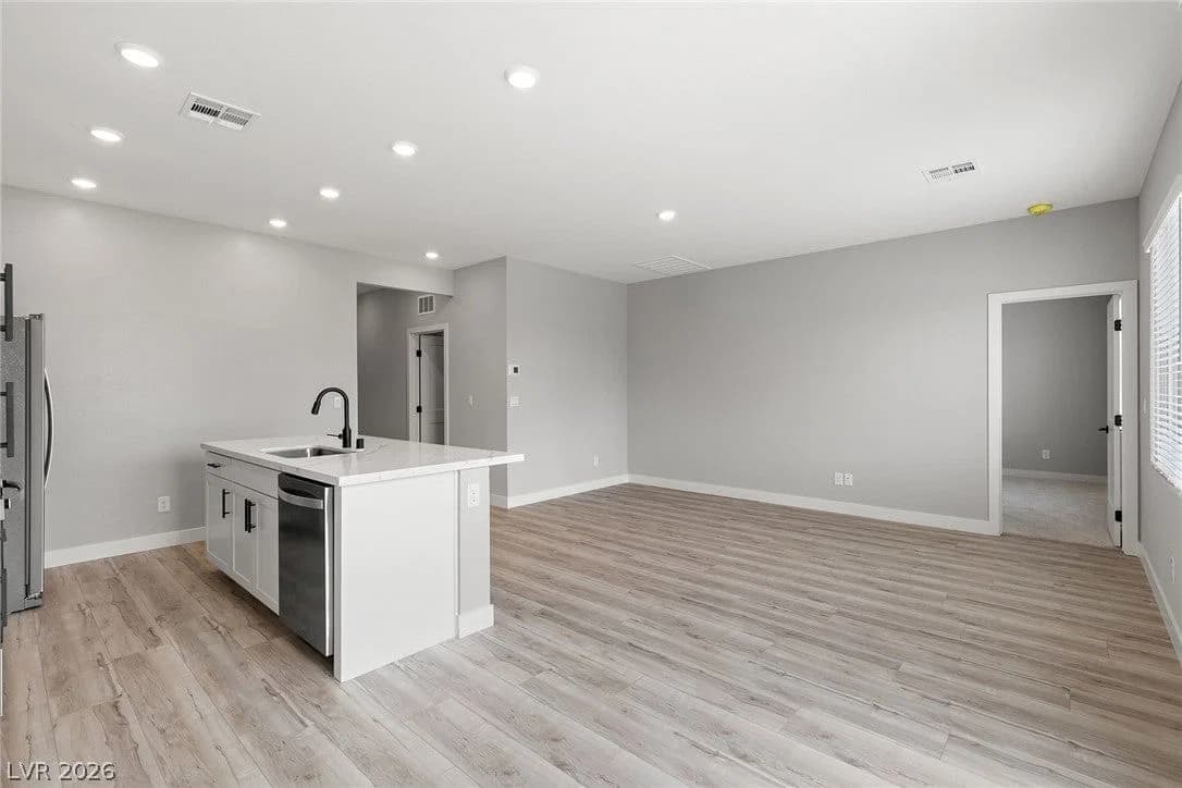 3229 Basin Desert Street photo 2