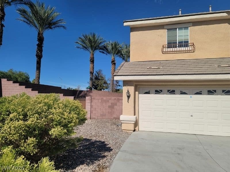 4798 Luna Ridge Court photo 3