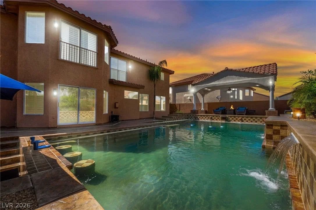 7526 Gossamer Wind Street