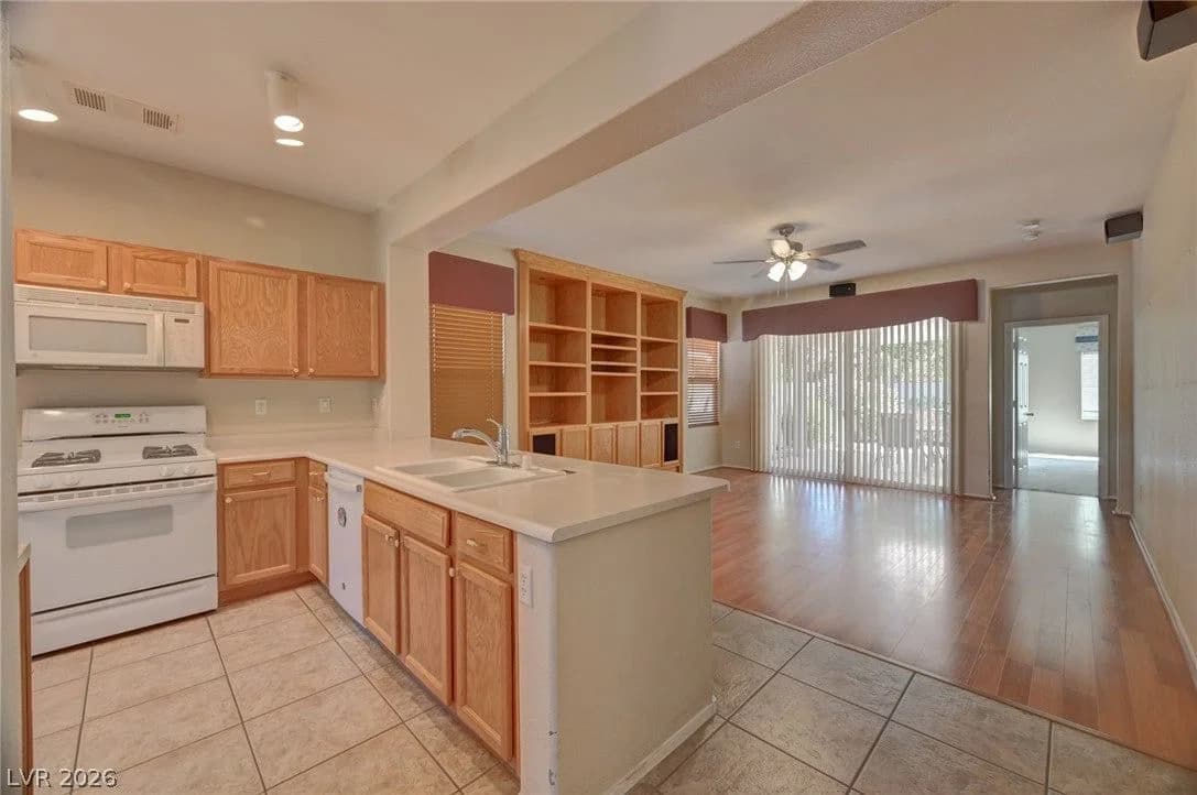 5131 Opal Crest Avenue photo 3