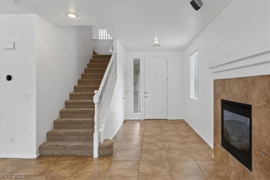 9075 Cloudy Mountain Place photo 4