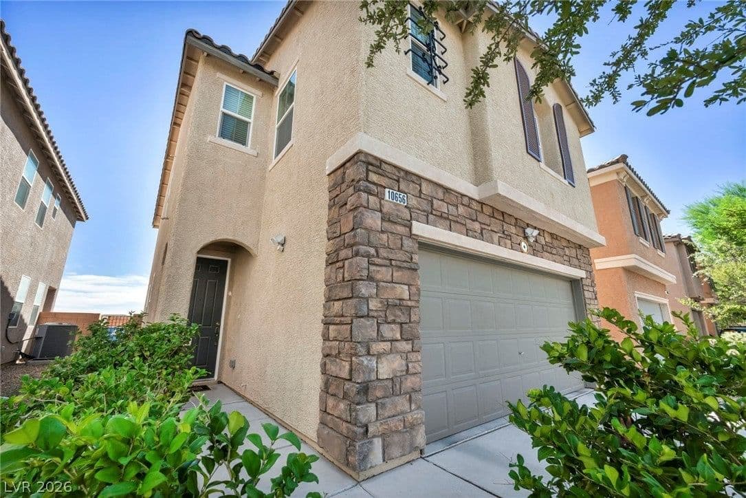 10656 Summerbell Street photo 2